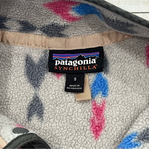 Patagonia Women’s Snap-t Synchilla Fleece Sweater Sz S - Picture 3 of 8